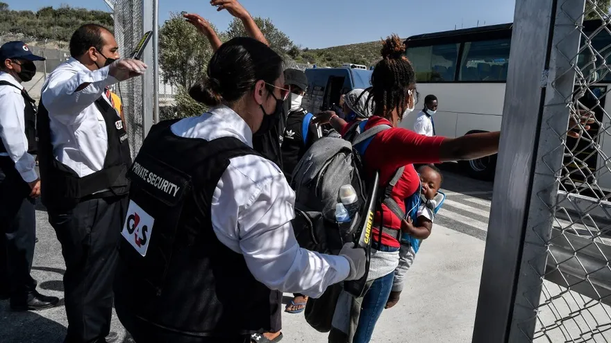 Traficantes de migrantes.