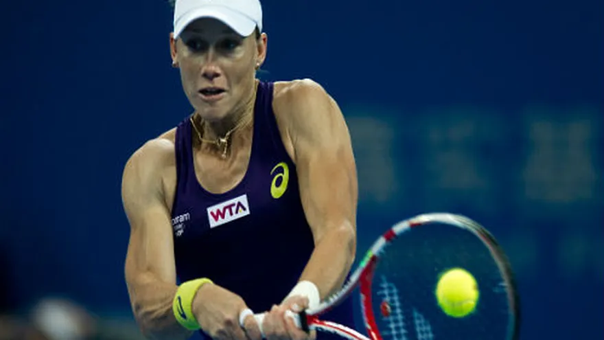 Stosur avanza en Osaka
