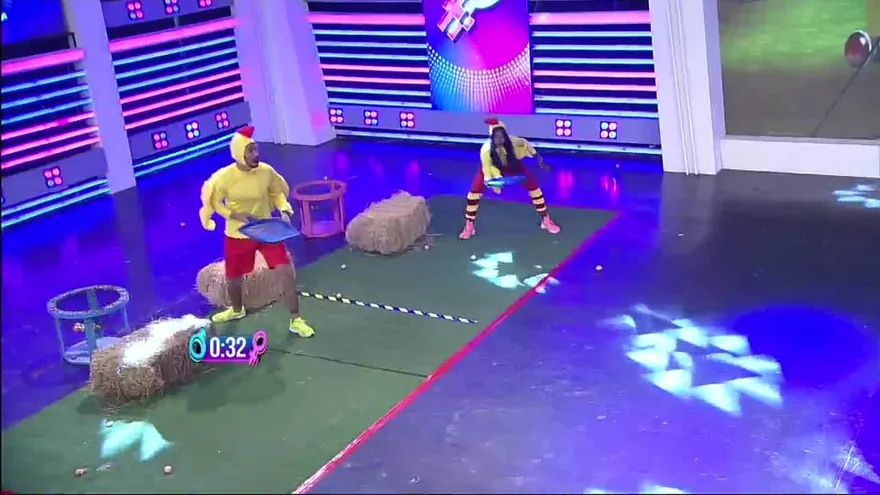 ¡Unos pollitos muy locos se dan la vuelta por Esto es Guerra!