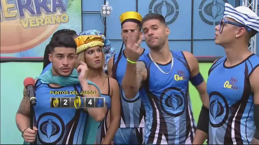 Un muy peleado Karaoke Flotante le puso el toque divertido a la tarde del viernes