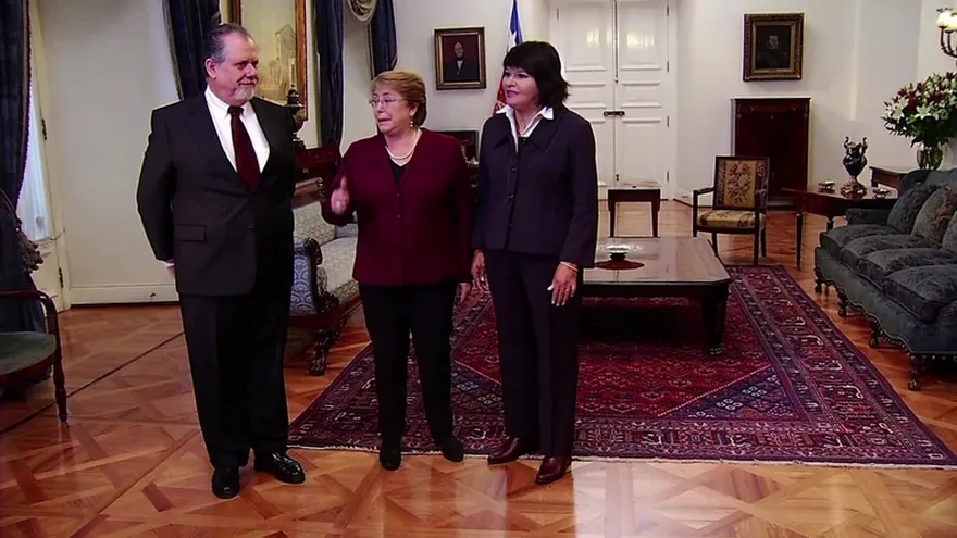 Bachelet recibe a superviviente del "Caso Quemados"