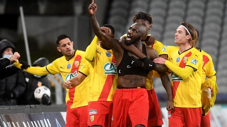Lens en octavos de la 'Coupe' francesa gracias a Wuilker Faríñez