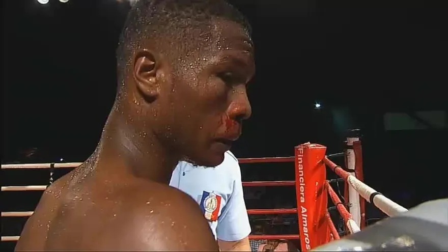 CESAR RIVAS GANA POR KO