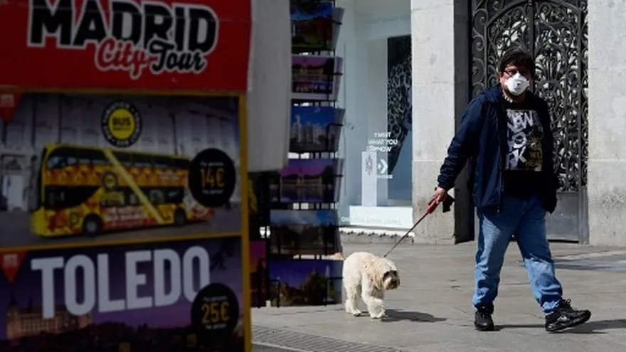 España registra 1,500 nuevos casos de coronavirus y ya supera los 5,700