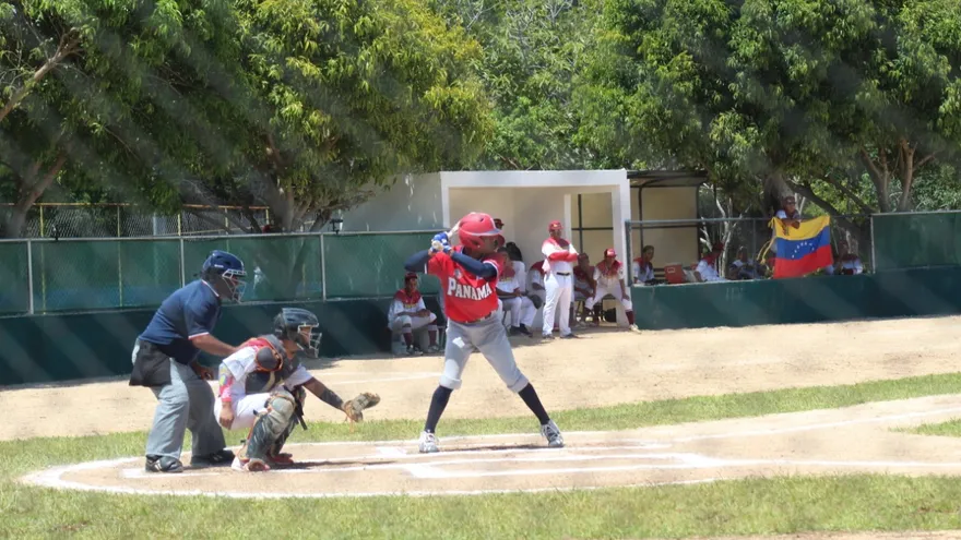 Remontada panameña sobre Venezuela en el premundial Sub-15 de béisbol