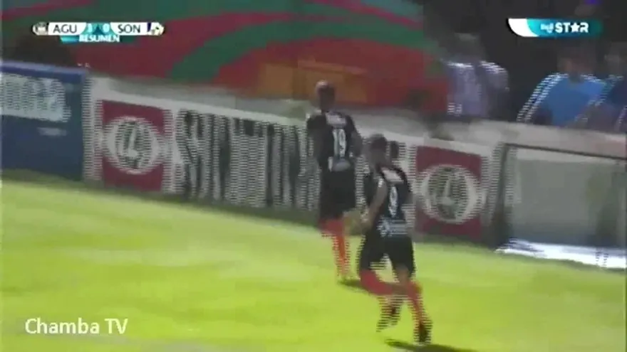 Nicolás Muñoz con doblete de goles en El Salvador