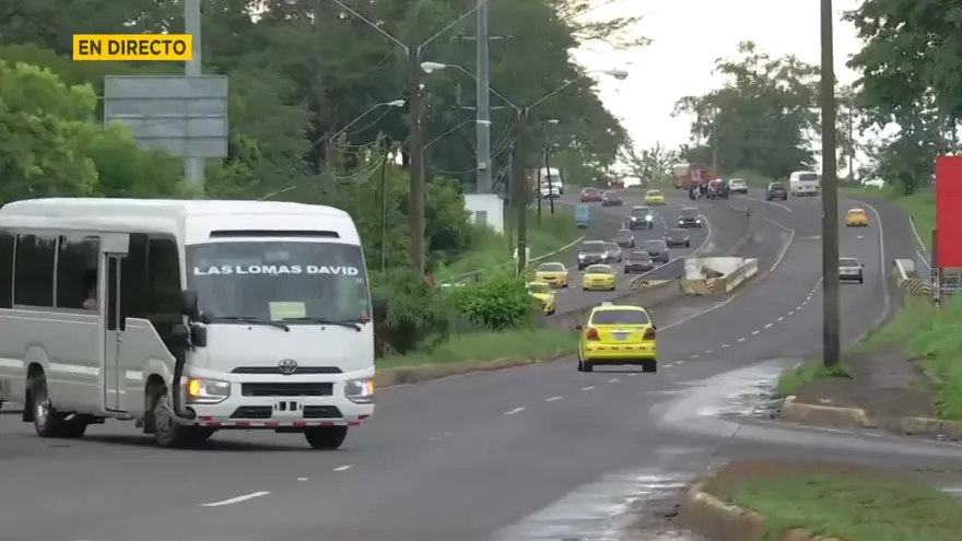Se mantienen varios bloqueos de vía en el oriente de Chiriquí