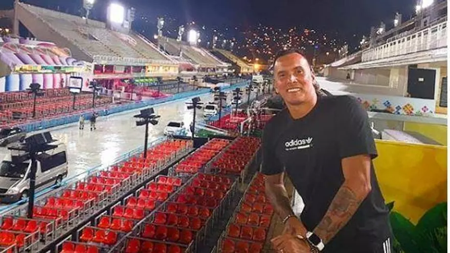 Blas Pérez en el sambodromo.