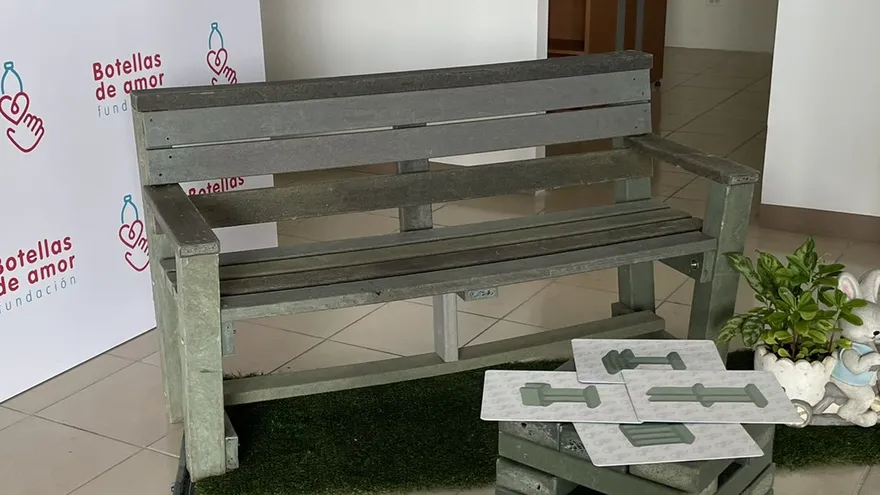 Inauguran planta de reciclaje de botellas de plástico