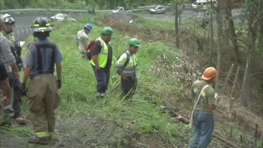 Camión con diésel se accidenta en vía a La Pintada