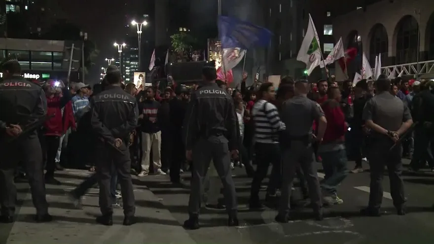 Protestas en Brasil tras suspensión de Rousseff