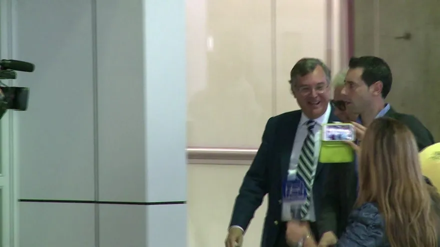 Expresidente de España en Caracas para ayudar a opositores