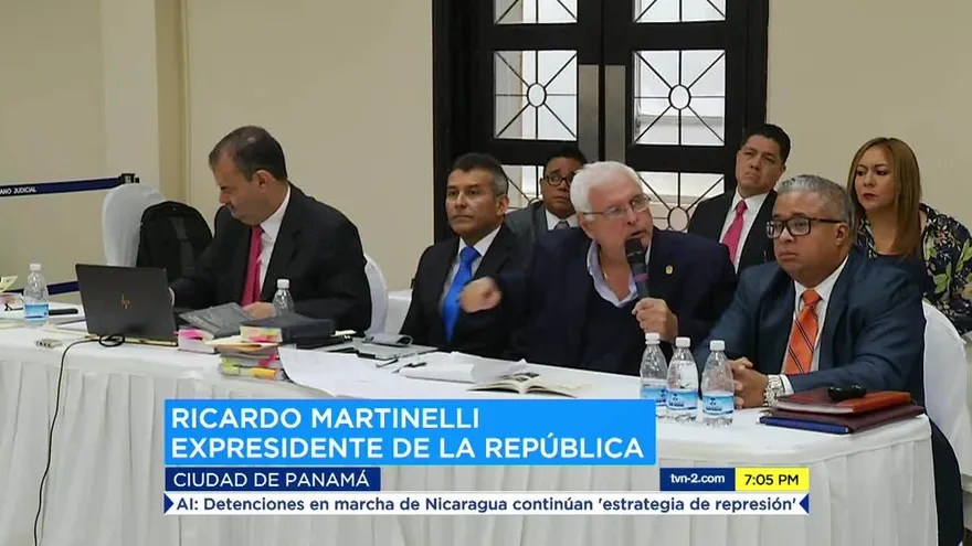 Expresidente pide disculpas a víctimas de "pinchazos"