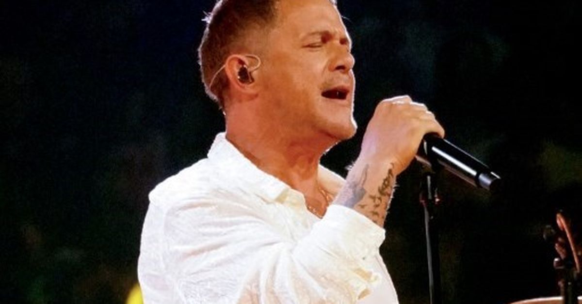 Alejandro Sanz confirma su relación con Stephanie Cayo: la primera foto juntos