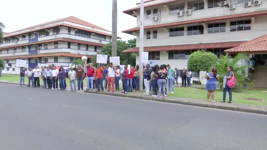 Protestan para exigir mayor presupuesto para Udelas