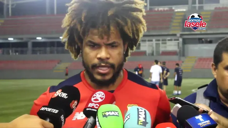 Roman Torres: "Dempsey no juega sólo, juegan todos"