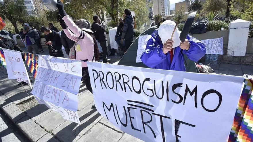 Protestas contra la nueva fecha de elecciones continúan en Bolivia