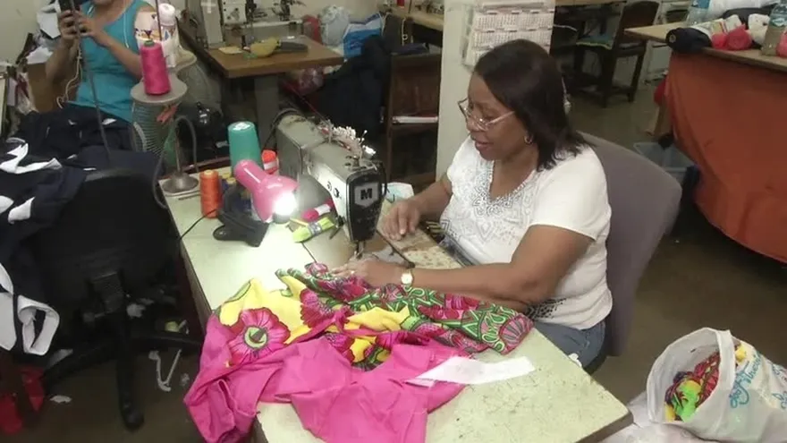 Temporada alta para modistas y sastres