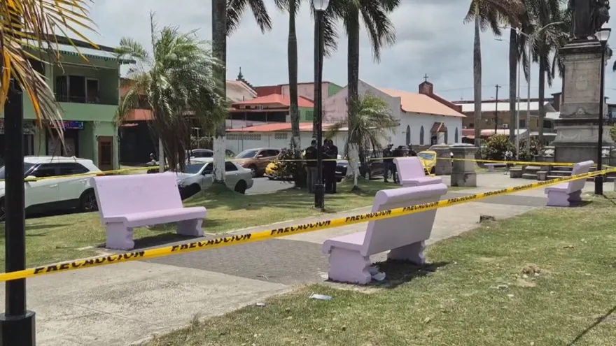 Hieren a agente de seguridad en Colón para robarle su arma