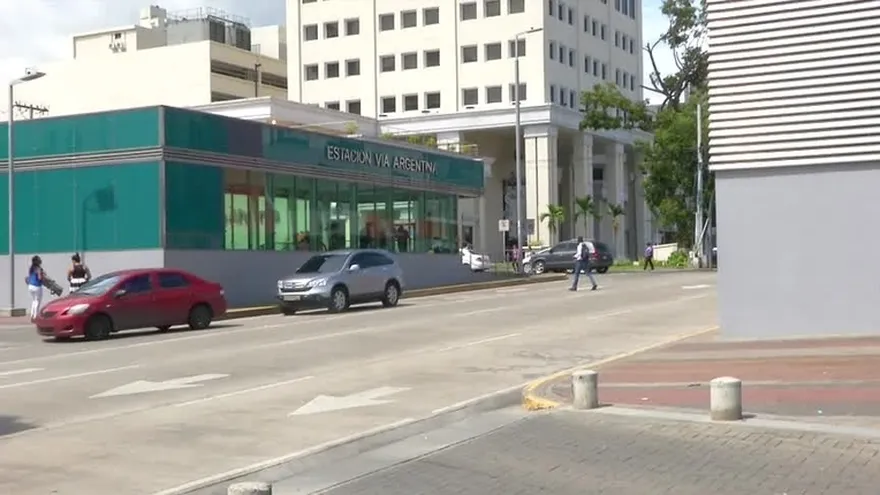 Emiten alerta roja para lograr la detención de Iván Clare y West Valdés