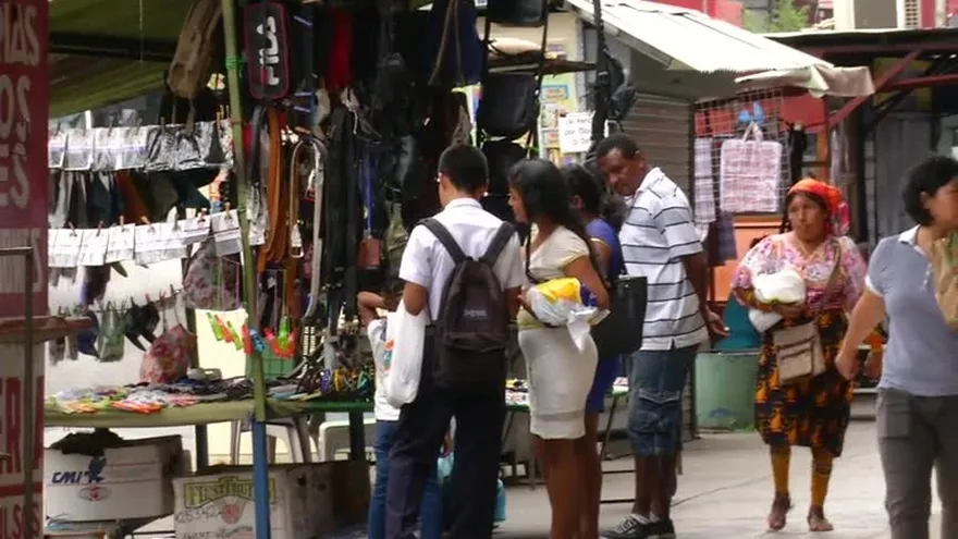 Buhoneros de Calidonia siguen molestos