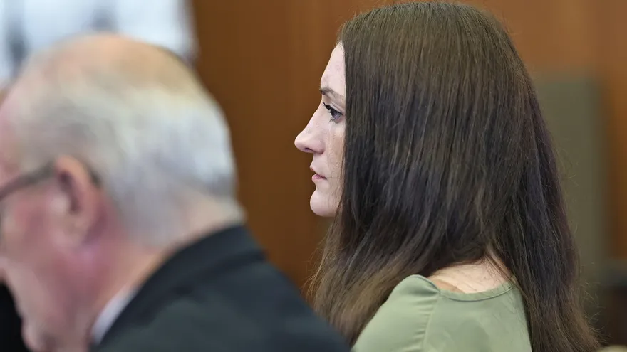 Proceso contra Lindsay Clancy, mujer estadounidense que mató a sus tres hijos.