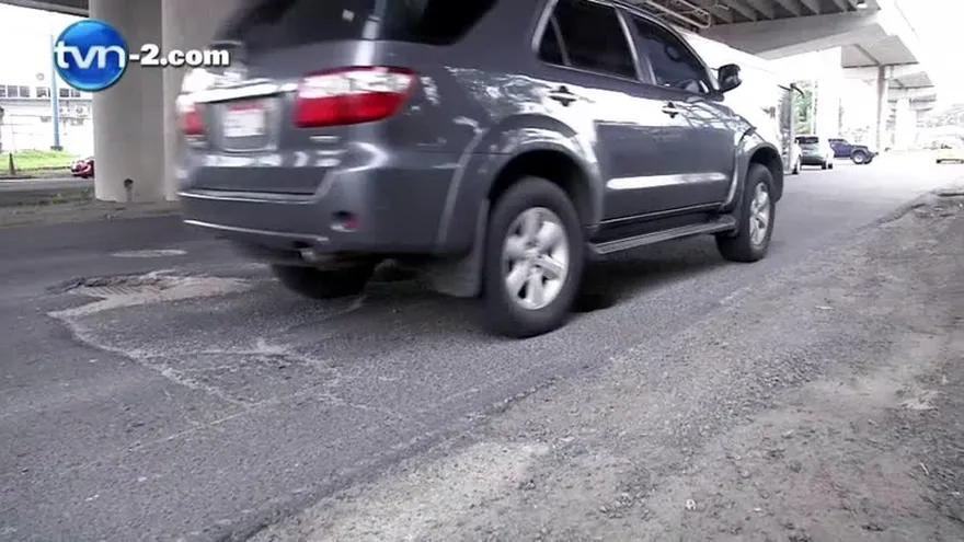 Constante quejas de conductores por mal estado de las calles