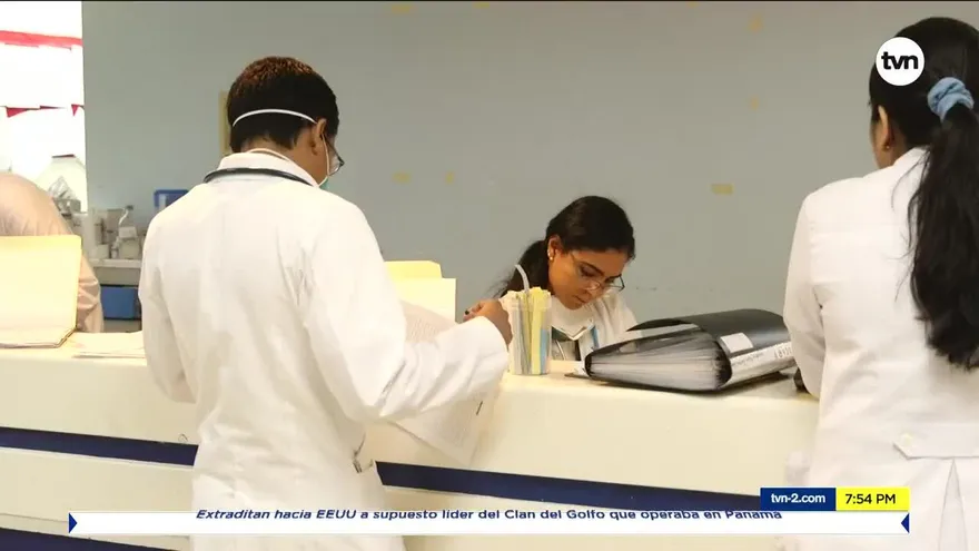 Trabajadores expuestos toman medidas para seguir laborando