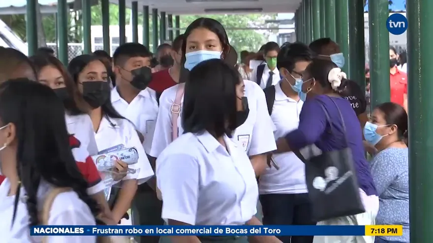 Retorno a las aulas de los estudiantes de escuelas secundarias