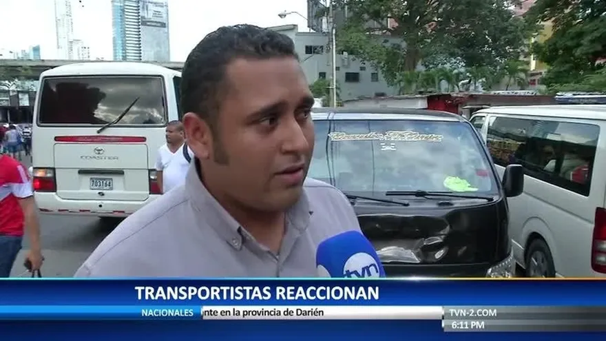 Conductores de buses piratas reaccionan a declaraciones del presidente Varela