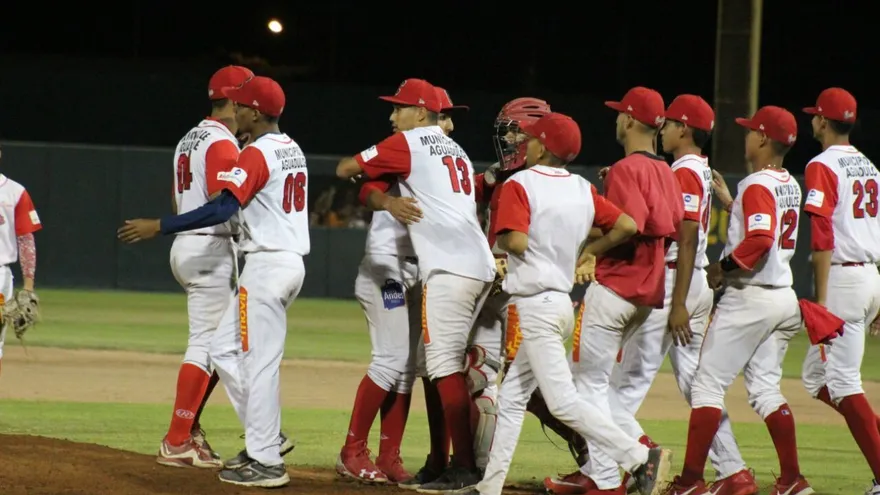 La Leña Roja gana y empata la serie contra Panamá Este