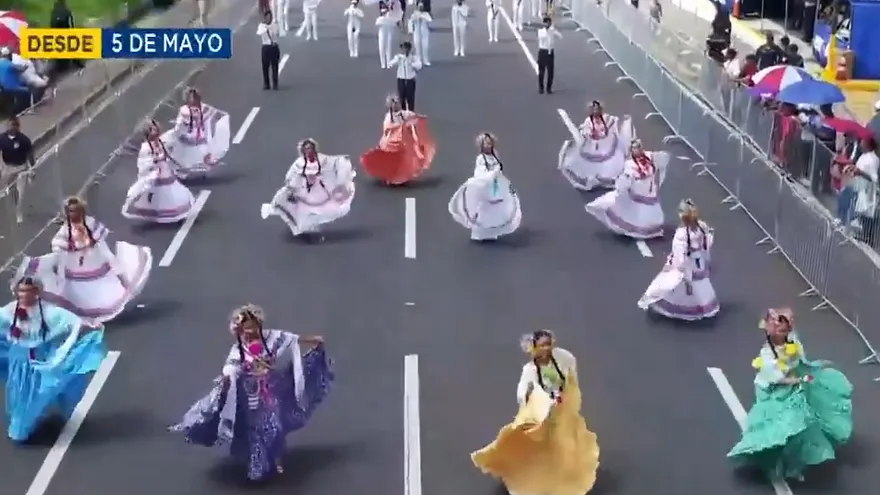 Piden puntualidad y orden en desfiles patrios