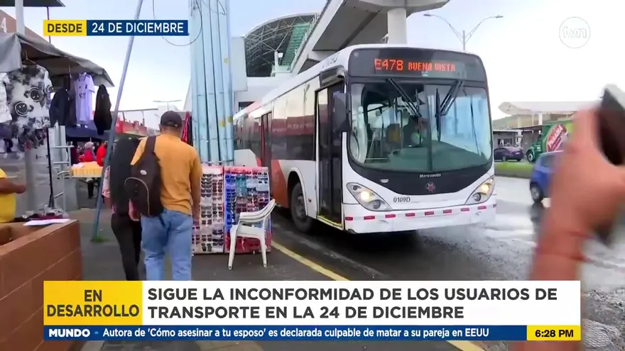 Inconformidad de los usuarios de transporte en la 24 de Diciembre