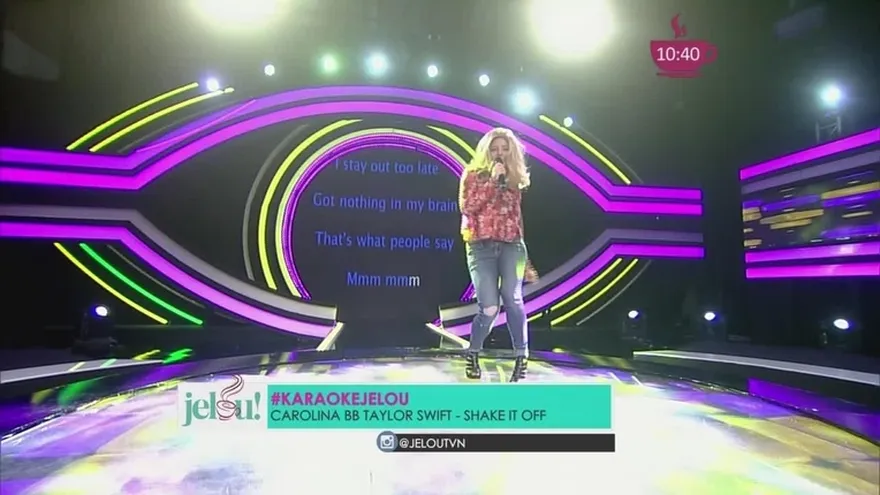 Taylor Swift y Ricardo Arjona llegan al #KaraokeJelou