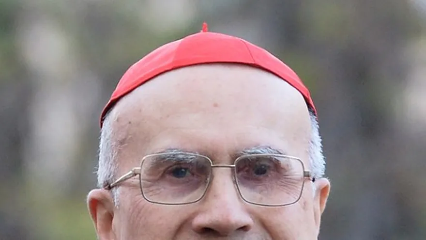 Tarcicio Bertone, cardenal involucrado en actos de corrupción