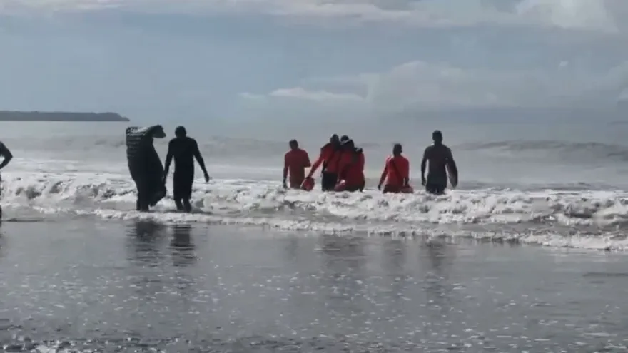 Muere turista estadounidense por inmersión en playa Las Lajas, en Chiriquí