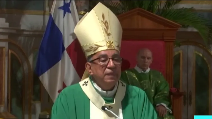 Monseñor Ulloa se refiere a contrato minero