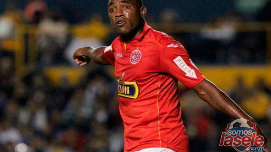 Luis Tejada seguirá con el Juan Aurich hasta fin de año