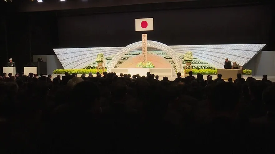 Japón conmemora con minutos de silencio sismo y tsunami de 2011