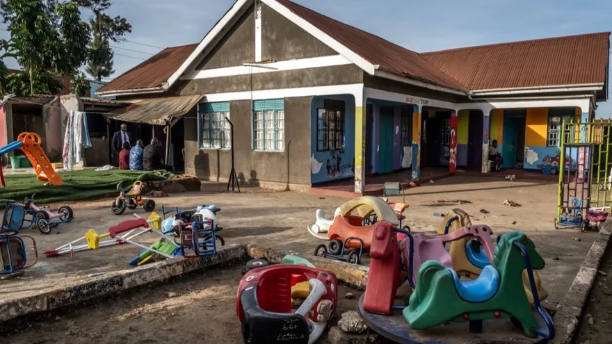 Cuatro niños mueren apuñalados en una guardería en Uganda