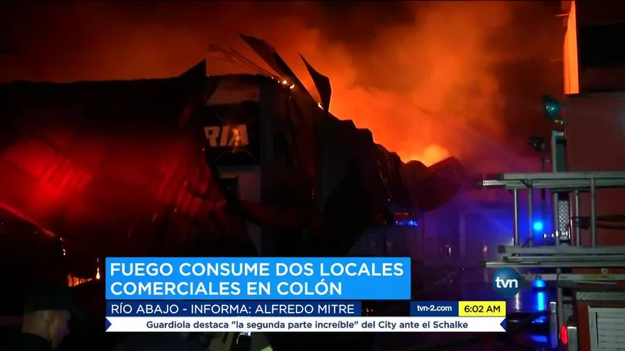 Incendio destruye dos locales comerciales en Colón