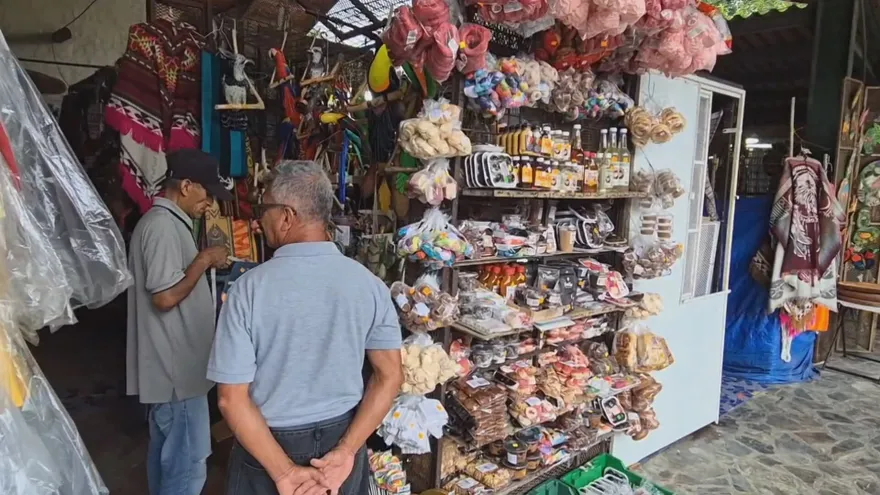 Artesanos de El Valle de Antón enfrentan bajas ventas