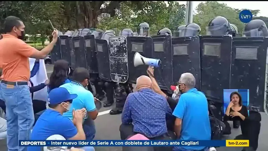Protesta de docentes en Chiriquí es dispersada con antimotines