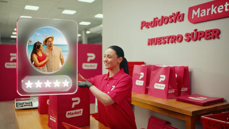 Inspirada en el universo de las reseñas digitales, “Nuestro súper” juega con las percepciones que existen alrededor de la compra online