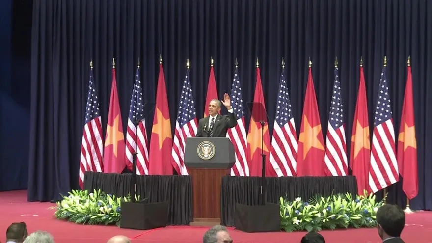 Obama pide solución pacífica de litigios en Mar de China