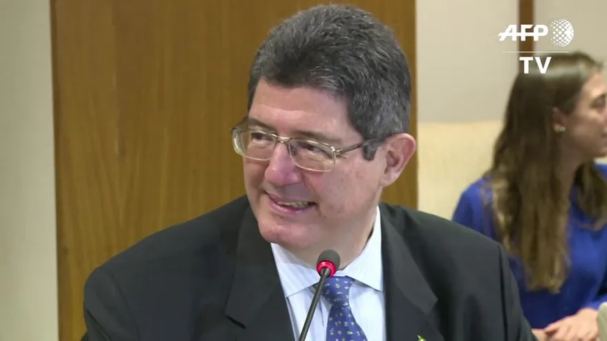 Brasil: Titular de Hacienda conversó con Dilma sobre su salida