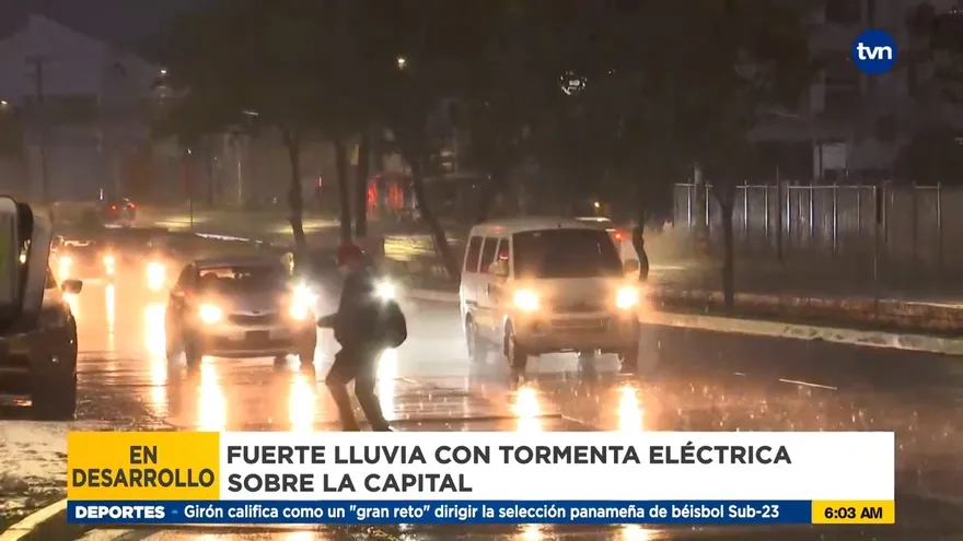 La capital amanece con lluvias y tormentas