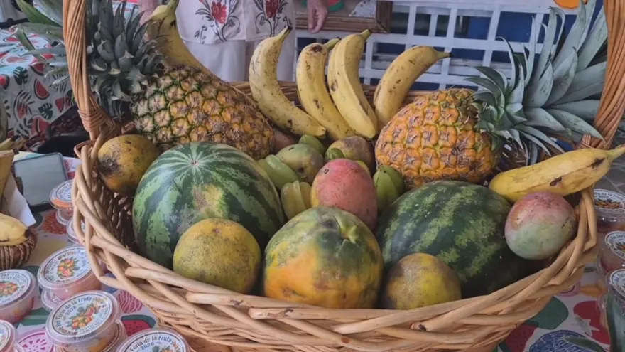 Realizan la Feria de la Fruta en Centro de Salud de Canto del Llano
