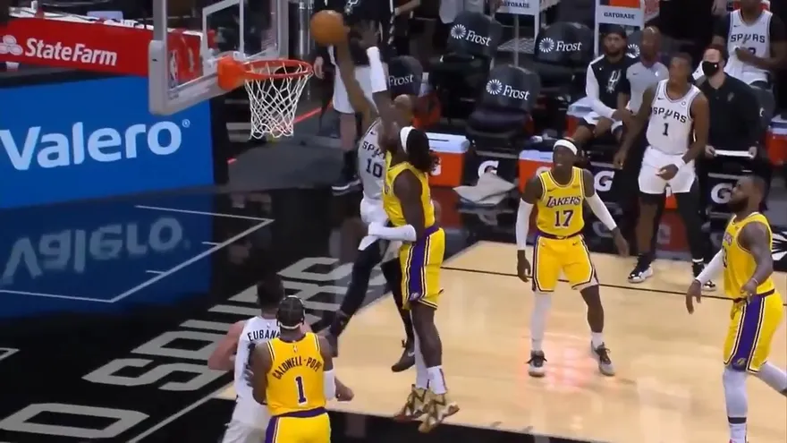 Los mejores "Dunks" de la semana en la NBA