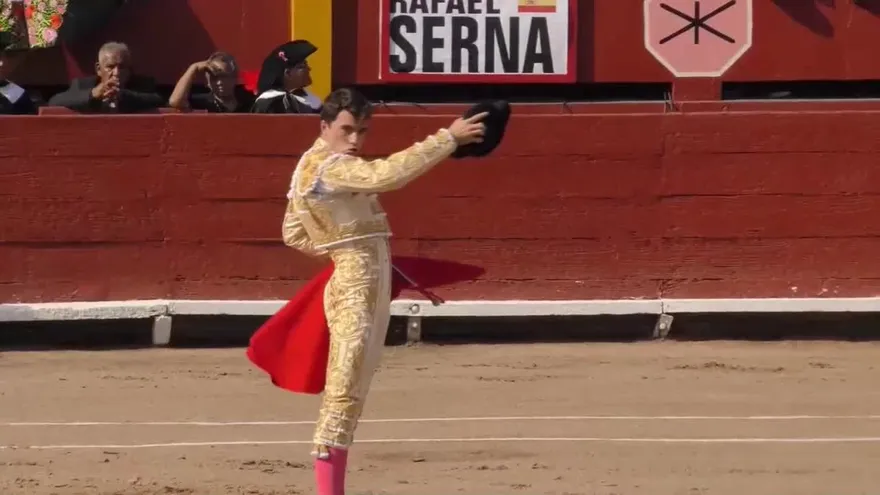 Roca Rey sale a hombros y gana el Escapulario de Oro en la última de Acho